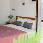 Jasmine אורחן Sao Pedro de Alva