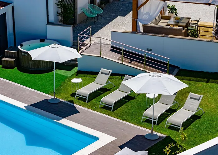 Мини-отель Jasmine Sao Pedro de Alva